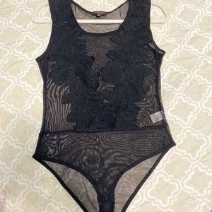 Bodysuit negro seminuevo 🖤✨